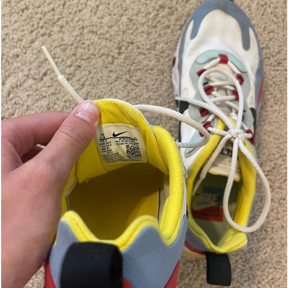 Nike Air Max 270 React Size 7.5 - Picture 4 of 8